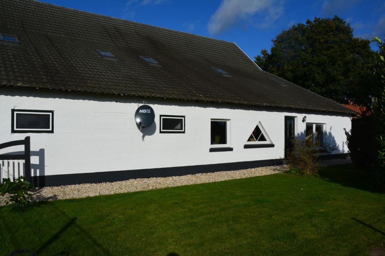 Ferienwohnung Grafenland Dersum 外观 照片